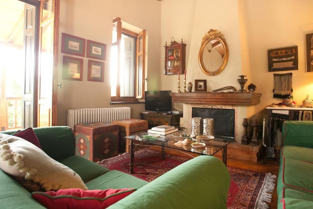 House In Delphi Villa Eksteriør billede